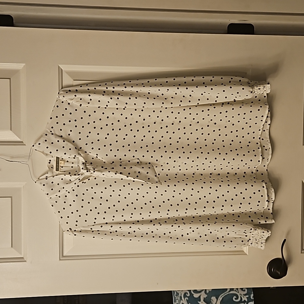 Pleione women's blouse white with black polkadot, long sleeved